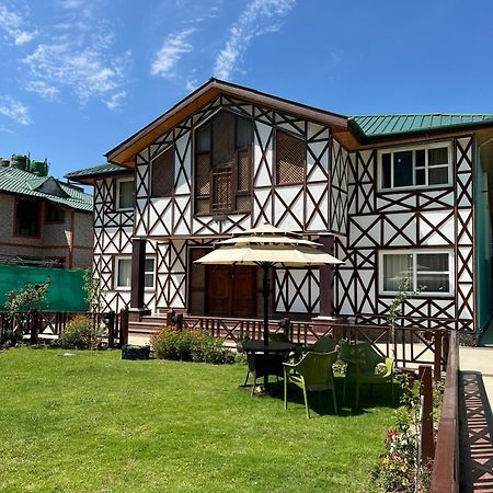 Wildflower Villa Pahalgām Exteriör bild